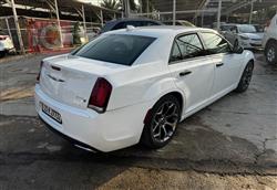 کرایسلەر 300